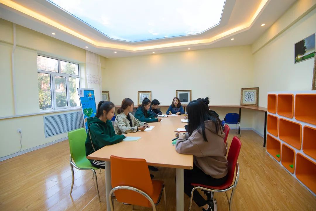 走進(jìn)龍外 | 黑龍江外國(guó)語(yǔ)學(xué)院學(xué)生心理成長(zhǎng)指導(dǎo)中心 點(diǎn)亮心燈，賦能成長(zhǎng)